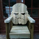 via http://www.moviecitizens.com/star-wars-stormtrooper-deck-chair/